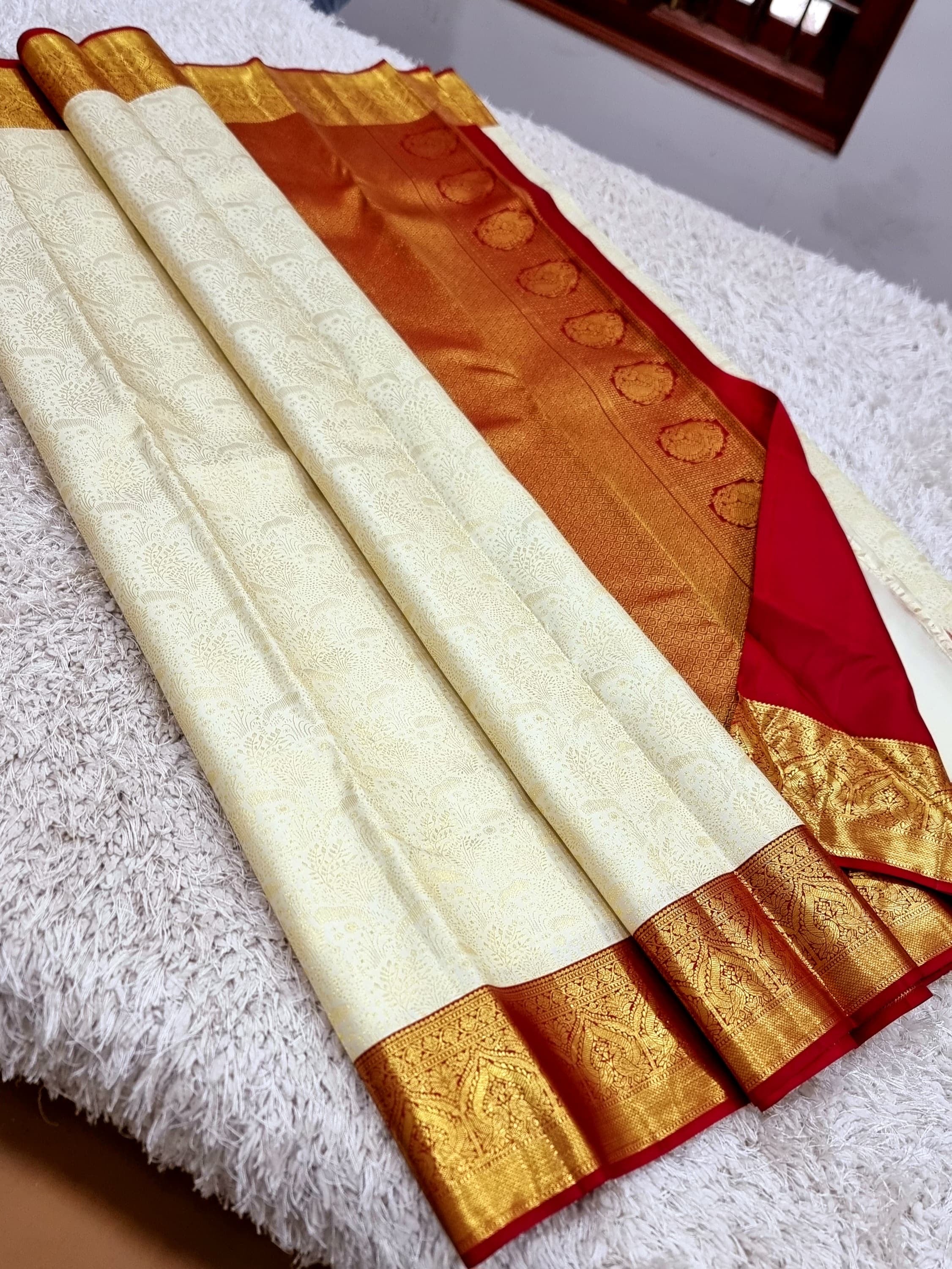 Classic Offwhite & Brick Red 2gm Zari Bridal Elegance Kanchipuram Handloom Silk Saree SS25553