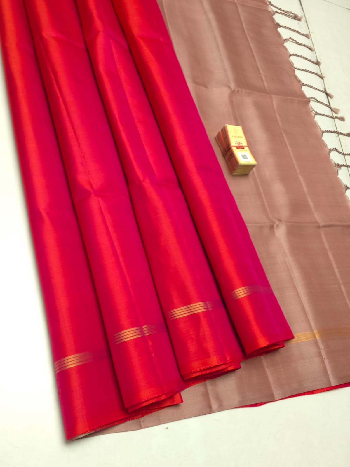 Scarlet Rose & Dusky Rose Elegance Plain Handloom Soft Silk Saree SS24254