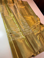 Load image into Gallery viewer, Classic Gold Kanchipuram Handloom Silk Saree SS25859
