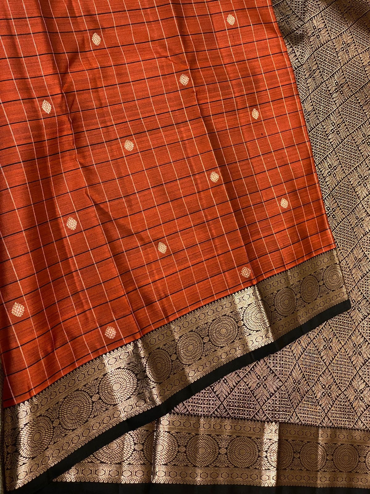 Classic Burnt Orange & Shadow Black 2gm Zari checks Elegance Kanchipuram Handloom Silk Saree SS25379