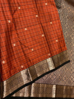 Load image into Gallery viewer, Classic Burnt Orange &amp; Shadow Black 2gm Zari checks Elegance Kanchipuram Handloom Silk Saree SS25379
