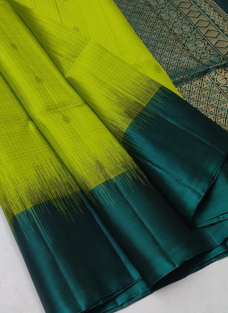 Classic Lime Green & Emerald Green Elegance Handloom Soft Silk Saree SS25249