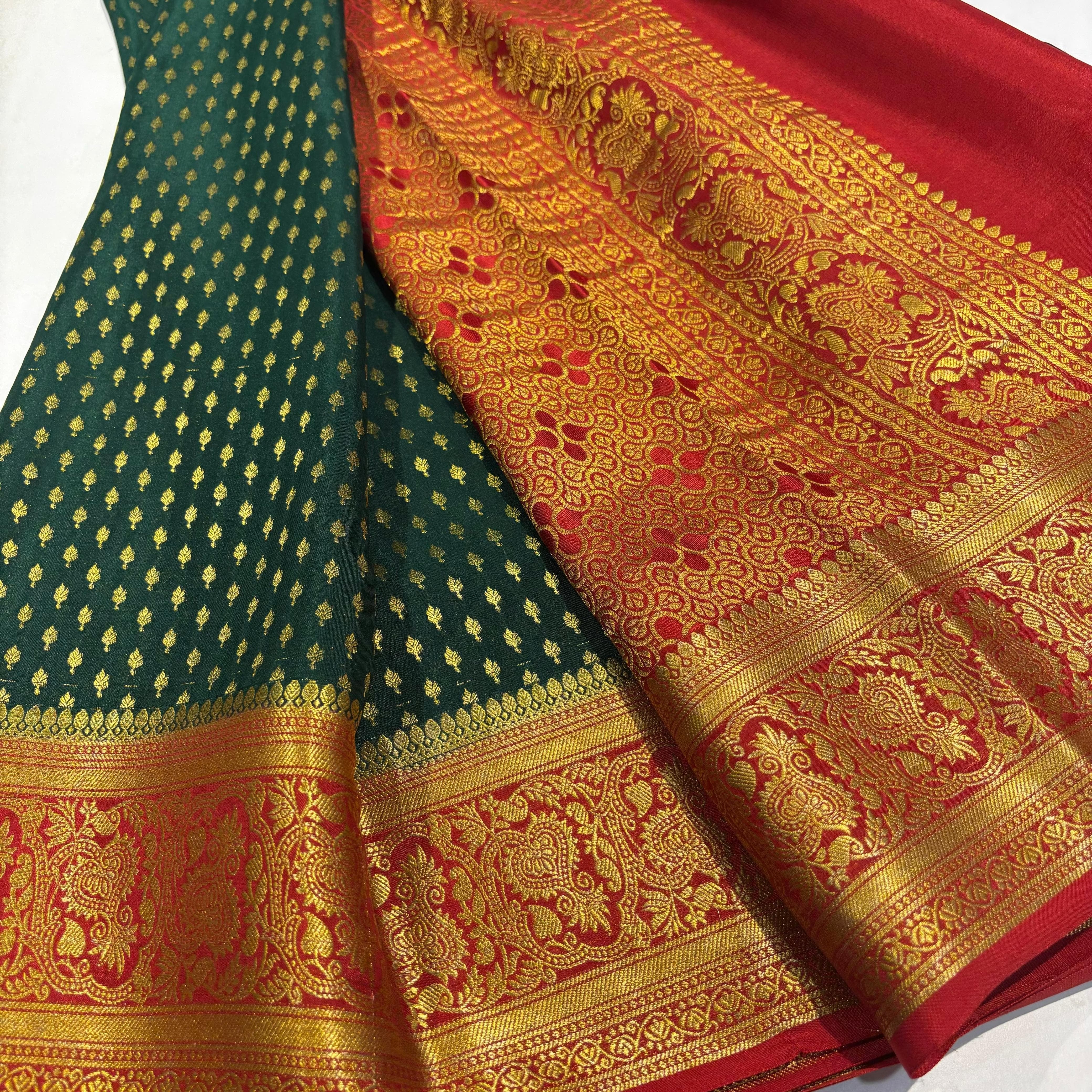 Classic Green & Chilli Red Elegance Mysore Silk Saree SS24165