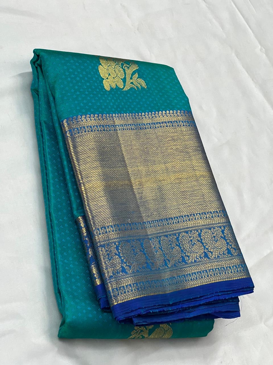 Classic Sea Green & Royal Blue 2gm Zari Elegance Kanchipuram Handloom Silk Saree SS24126