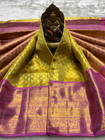 Load image into Gallery viewer, Classic Gold &amp; Pinkish Purple 2gm Zari Bridal Elegance Kanchipuram Handloom Silk Saree SS25283

