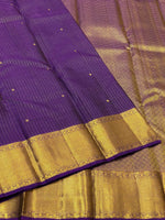 Load image into Gallery viewer, Classic Plum 2gm Zari Vaira Oosi Checks Elegance Kanchipuram Handloom Silk Saree SS24737
