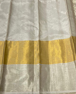 Rekha Inspired Classic Butter Cream & Shimmer Gold 2gm Zari Kanchipuram Handloom Silk Saree SS25732