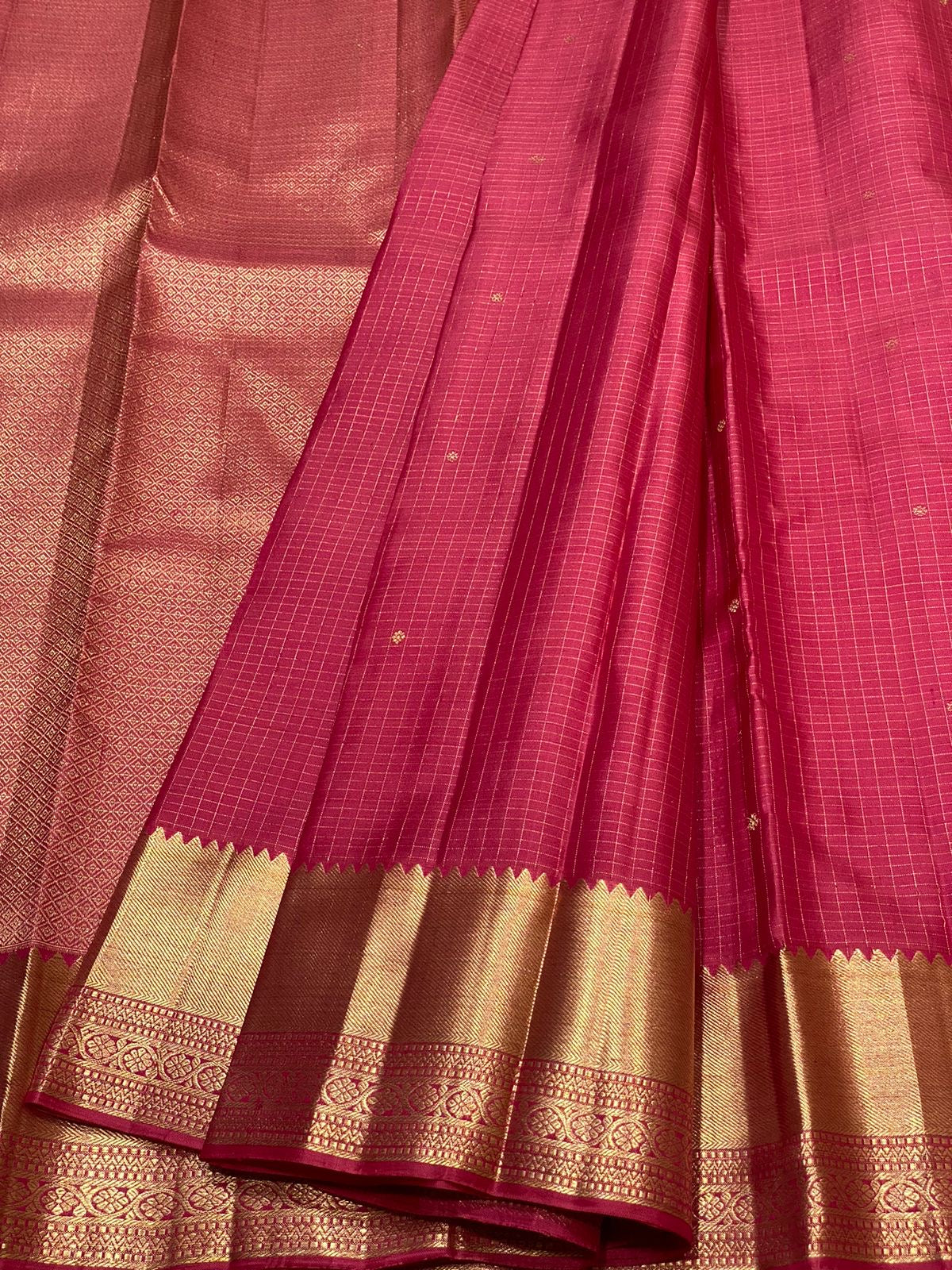 Classic Creamy Pink 2gm Zari Vaira Oosi Checks Elegance Kanchipuram Handloom Silk Saree SS24744