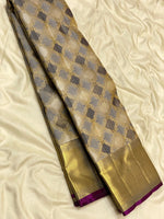 Load image into Gallery viewer, Classic Grey &amp; Plum 2gm Zari Kanchipuram Handloom Silk Saree SS25614
