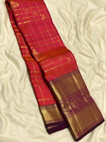 Load image into Gallery viewer, Classic Orange Pink &amp; Plum 2gm Zari Vaira Oosi Checks Kanchipuram Handloom Silk Saree SS25897
