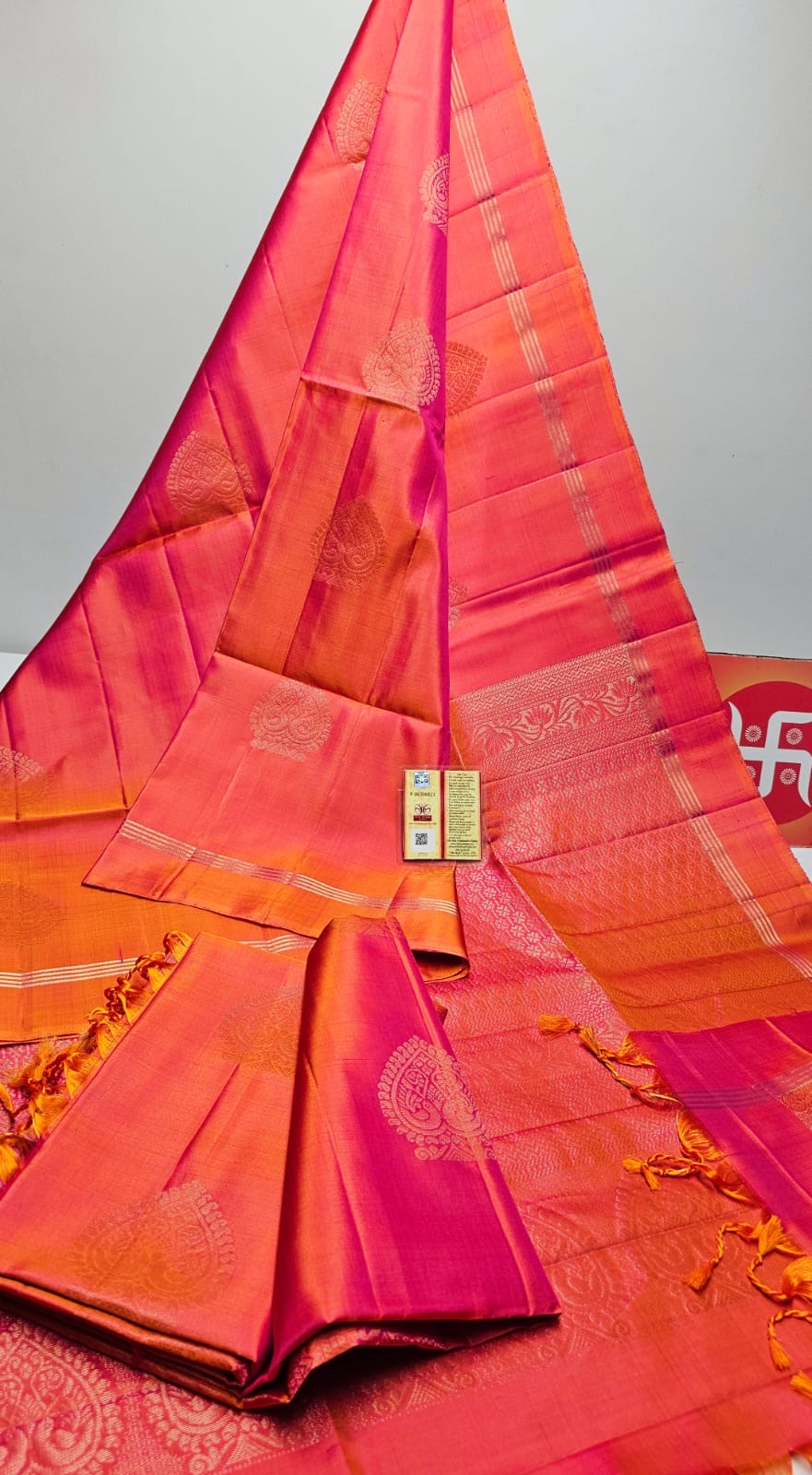 Classic Peach Rose Elegance Handloom Soft Silk Saree SS24747