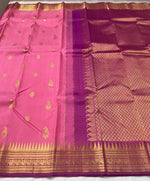 Load image into Gallery viewer, Classic Creamy Pink &amp; Fuchsia 2gm Zari Kanchipuram Handloom Silk Saree SS25776
