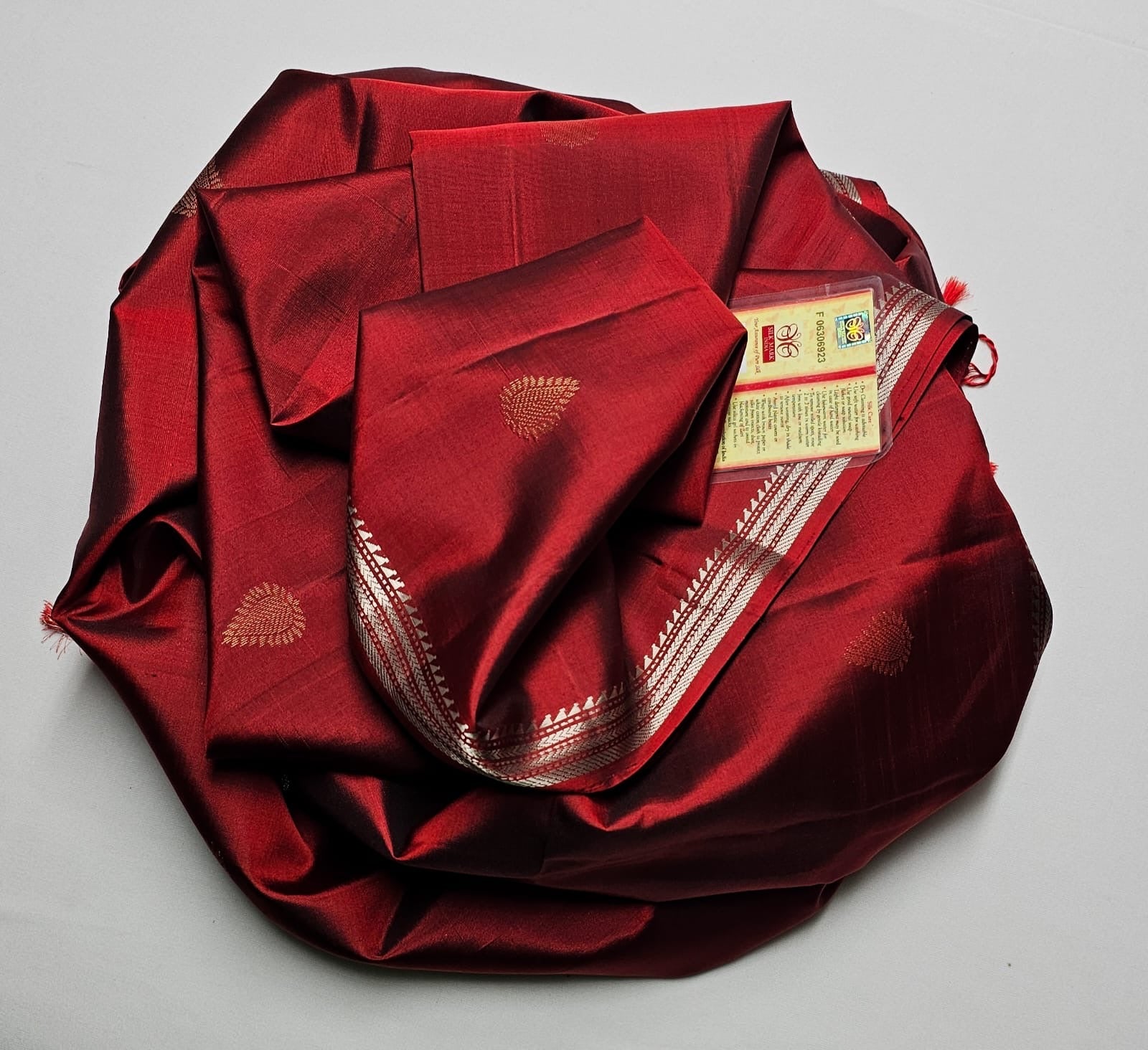 Classic Cherry Red Elegance Handloom Soft Silk Saree SS24149