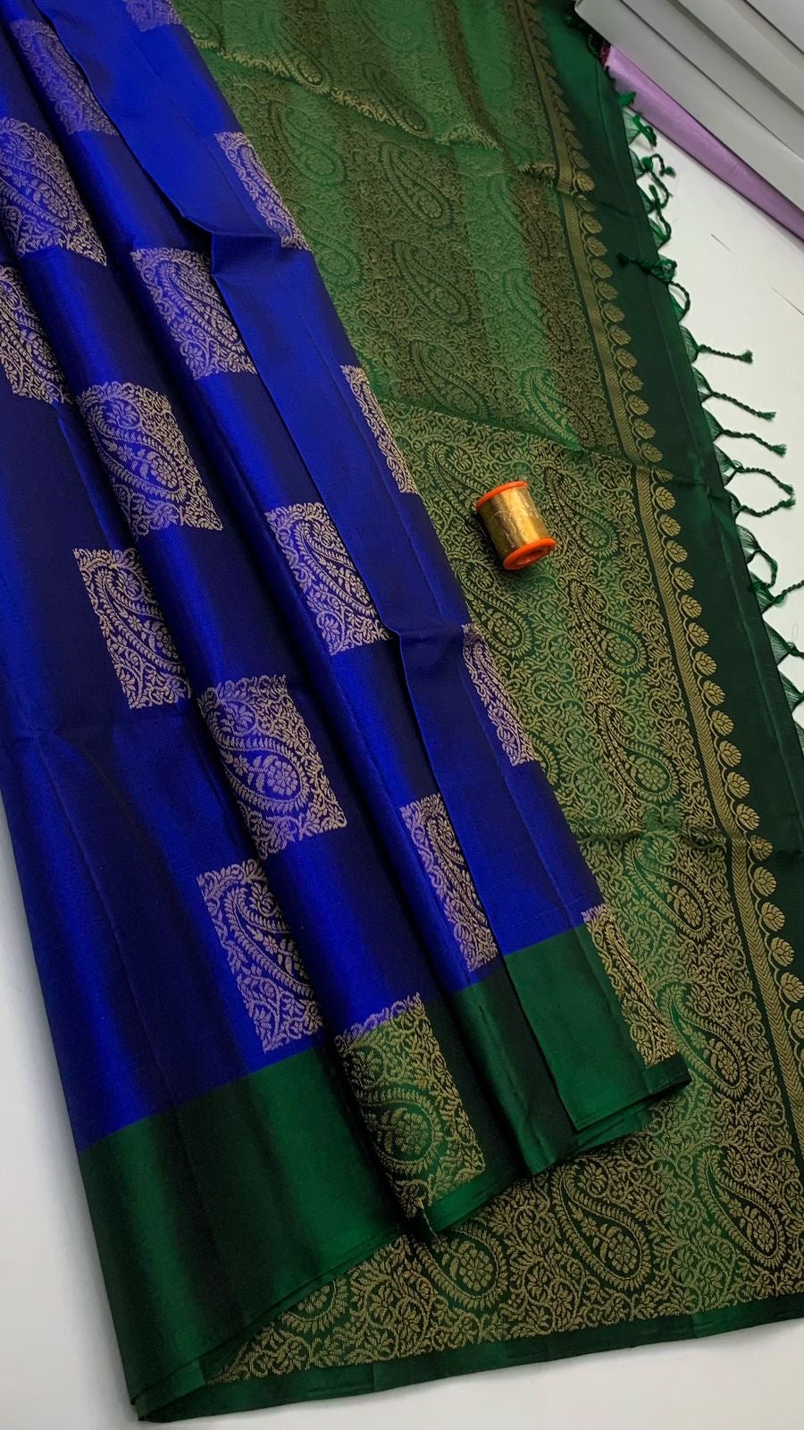 Classic Royal Blue & Green Double Warp Elegance Handloom Soft Silk Saree SS23228