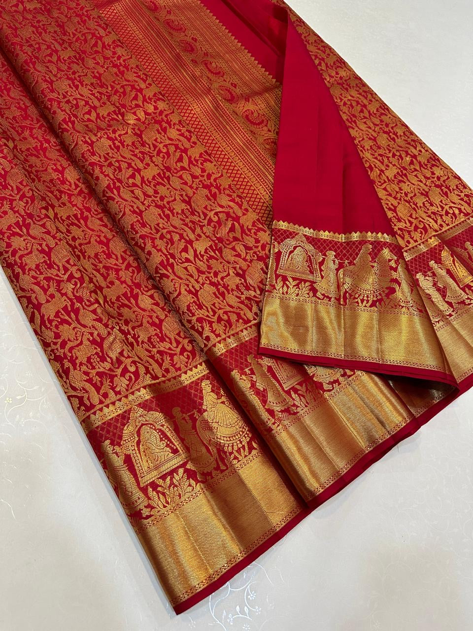 Classic Crimson Red Bridal Elegance Kanchipuram Handloom Silk Saree SS26637