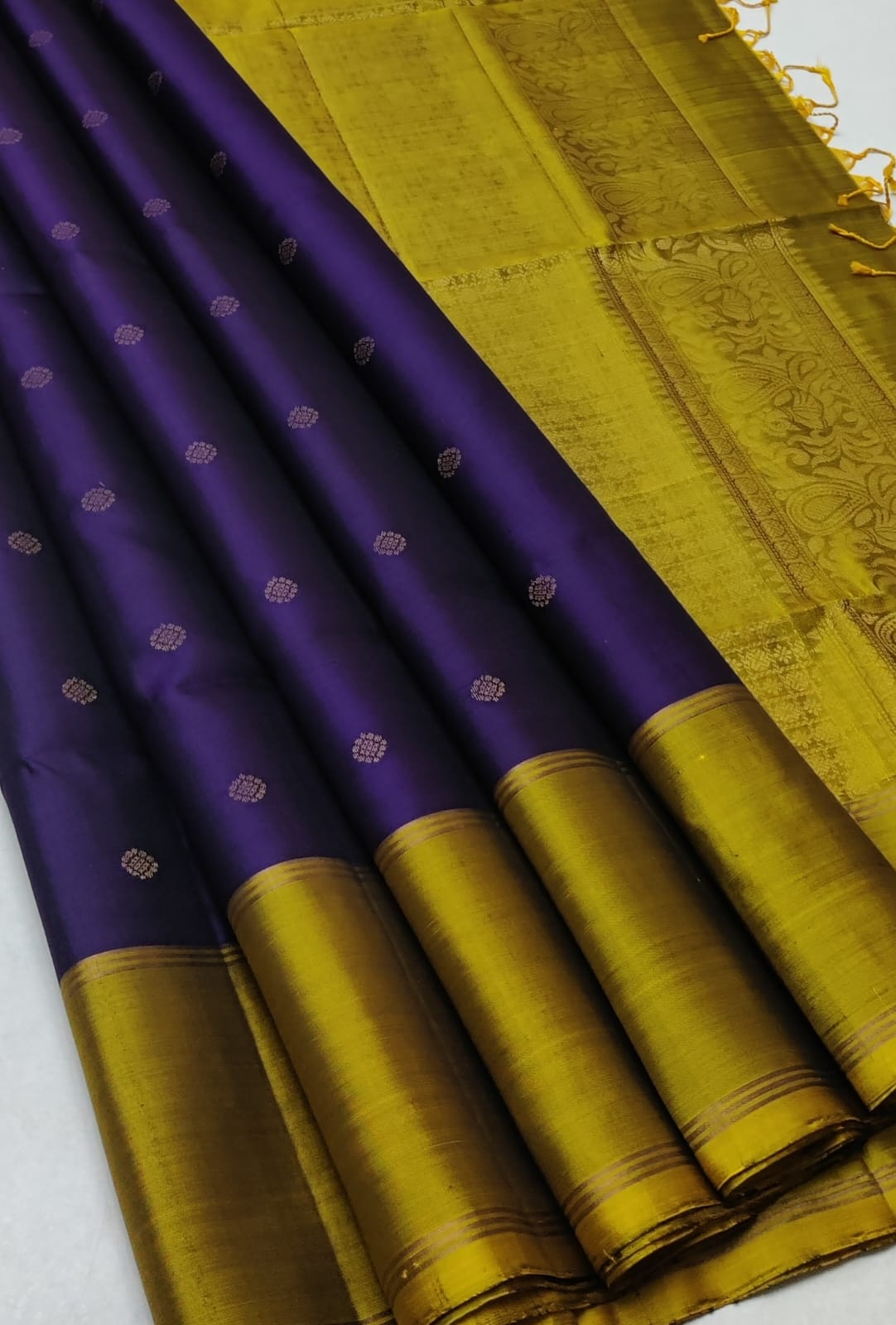 Classic Violet & Golden Yellow Double Warp Elegance Handloom Soft Silk Saree SS26673