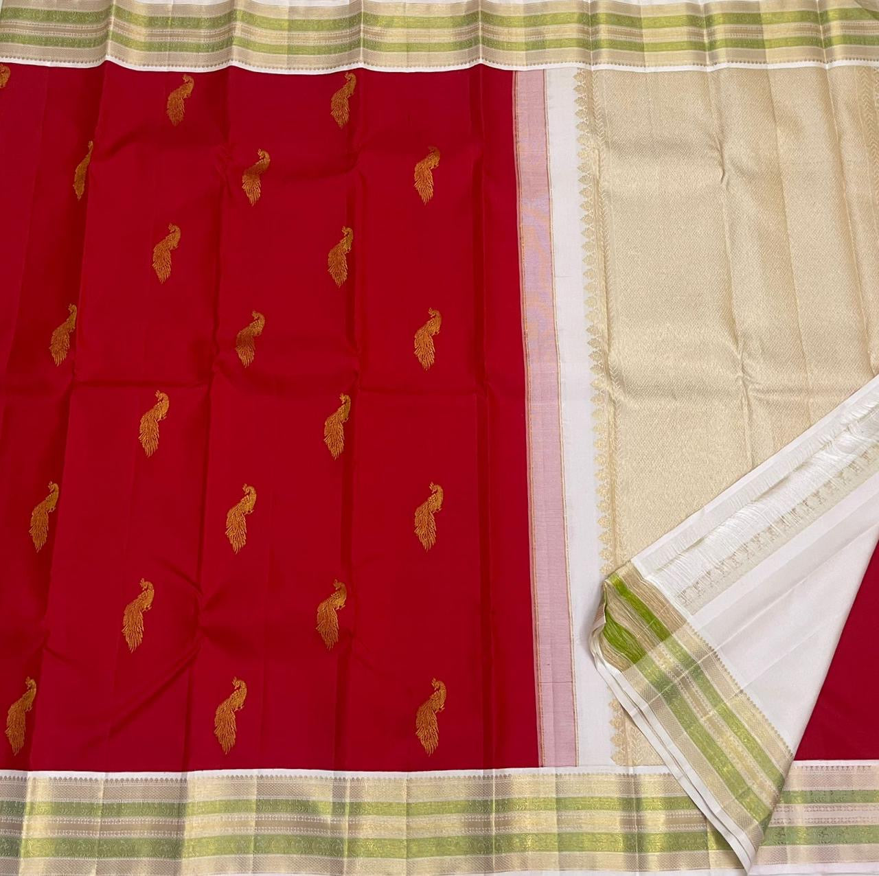 Classic Scarlet Red & Pastel Pink 2gm Zari Elegance Kanchipuram Handloom Silk Saree SS23683