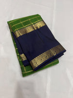 Load image into Gallery viewer, Classic Spring Green &amp; Navy Blue 2gm Zari Elegance Kanchipuram Handloom Silk Saree SS28593
