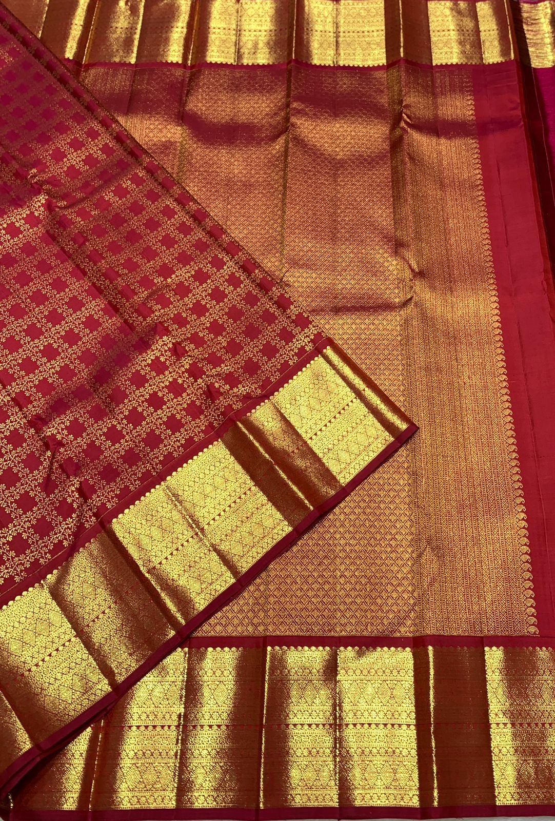Classic Pinkish Orange 2gm Zari Bridal Elegance Kanchipuram Handloom Silk Saree SS25450