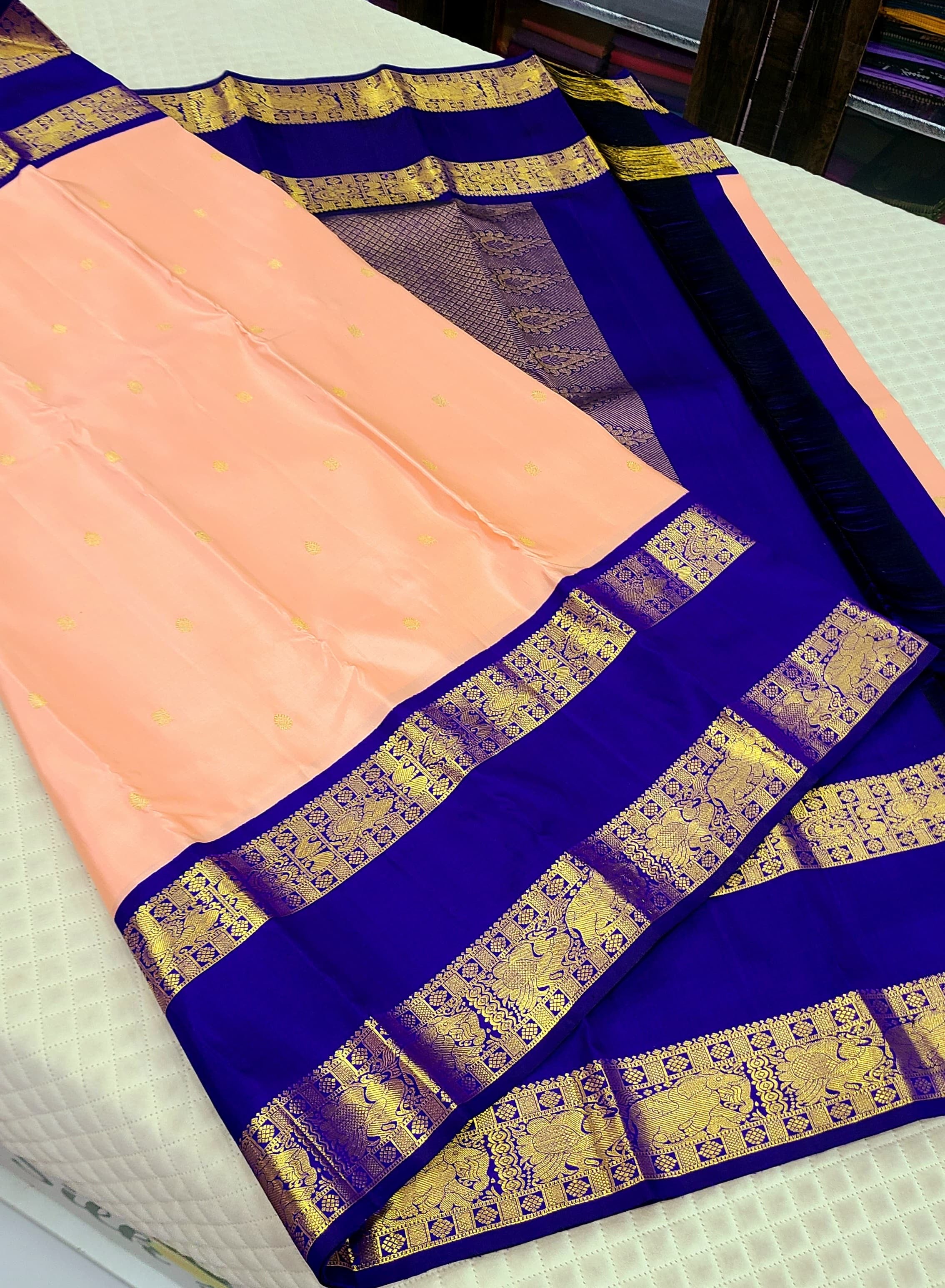 Classic Peach & Royal Blue 2gm Zari Kanchipuram Handloom Silk Saree SS26191