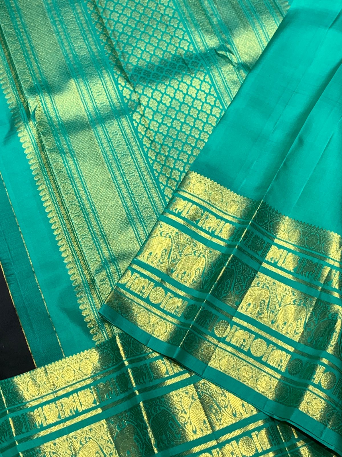 Classic Charcoal Black & Sea Green 2gm Zari Kanchipuram Handloom Silk Saree SS25830