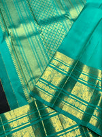 Load image into Gallery viewer, Classic Charcoal Black &amp; Sea Green 2gm Zari Kanchipuram Handloom Silk Saree SS25830
