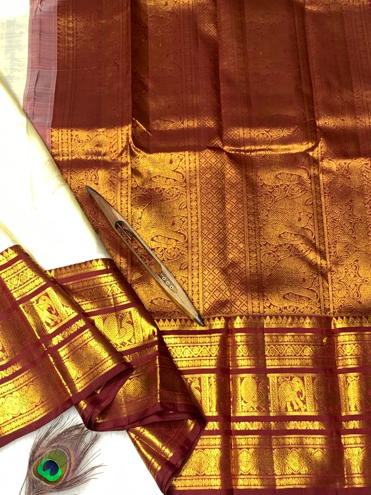 Classic Butter Cream & Caramel Brown 2gm Zari Bridal Elegance Kanchipuram Handloom Silk Saree SS21985