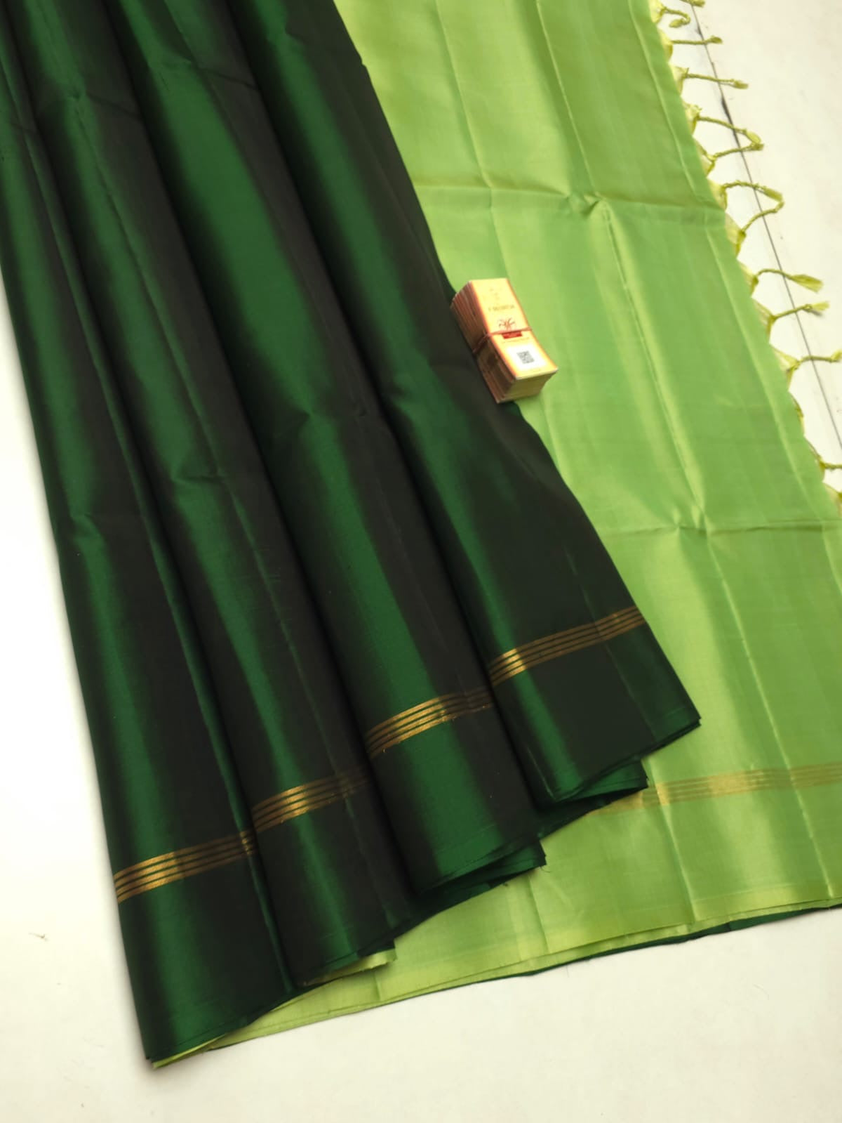 Classic Green & Light Green Elegance Plain Handloom Soft Silk Saree SS24253