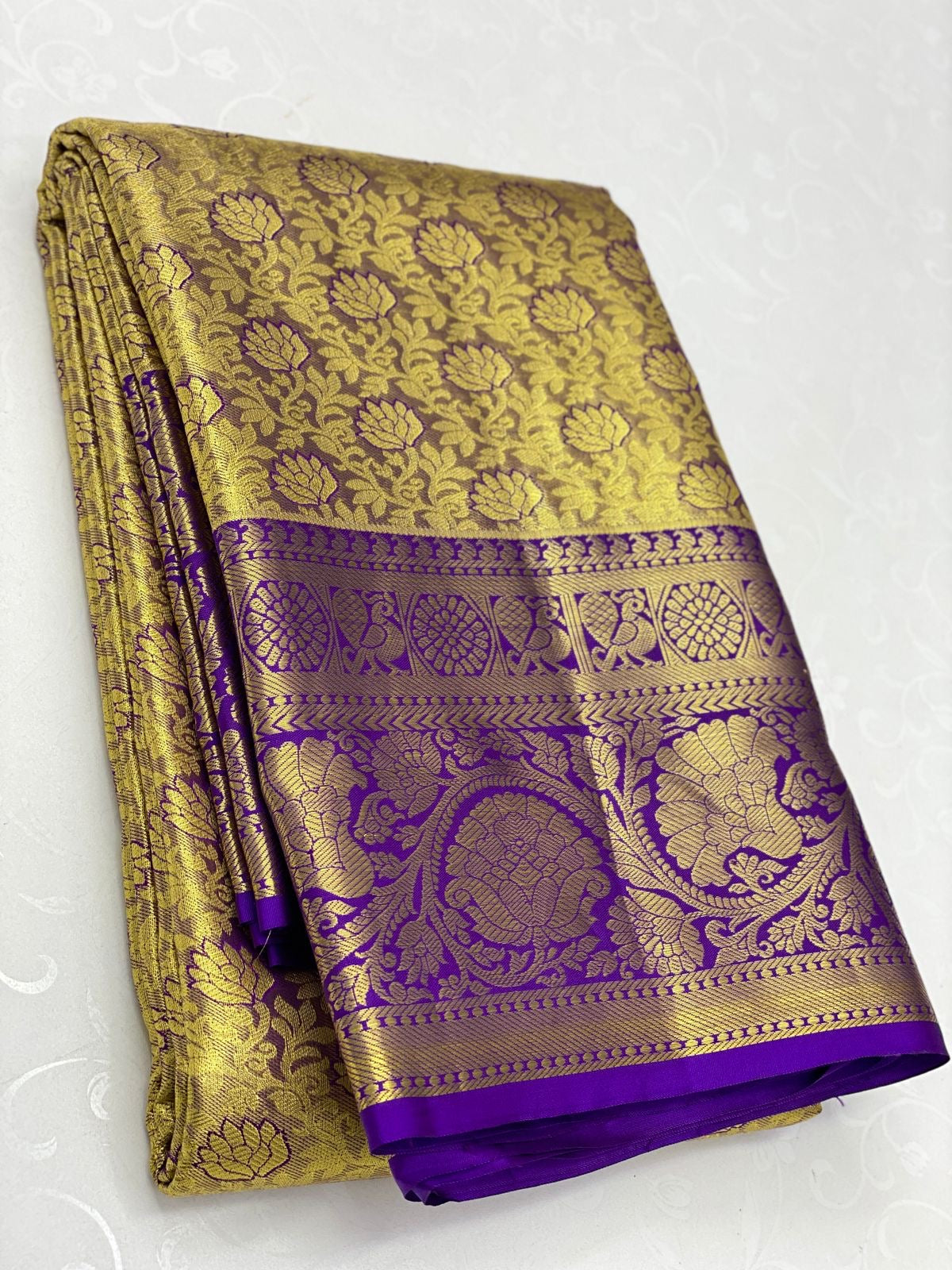 Shimmer Gold & Violet 1gm Zari Elegance Kanchipuram Handloom Silk Saree SS24239