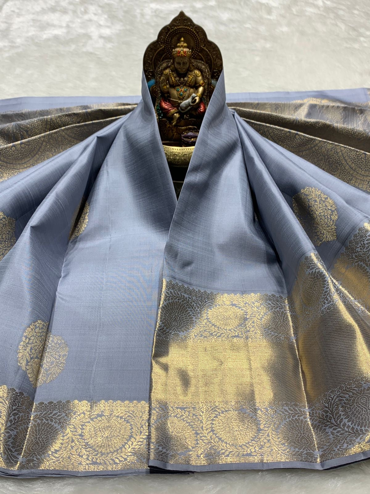 Classic Grey 2gm Zari Bridal Elegance Kanchipuram Handloom Silk Saree SS25984