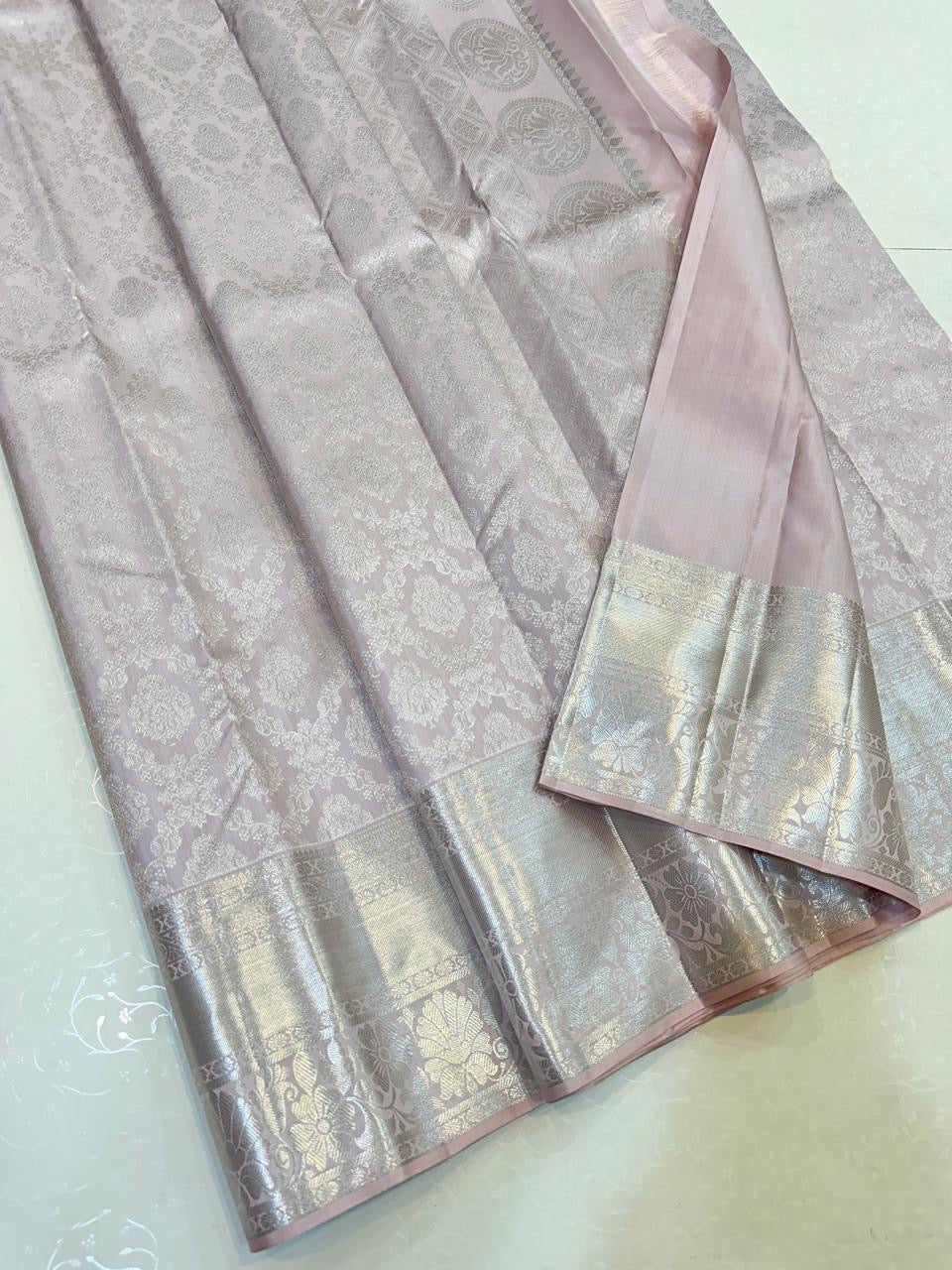 Classic Pastel Mauve Silver 2gm Zari Bridal Elegance Kanchipuram Handloom Silk Saree SS24363