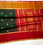 Load image into Gallery viewer, Classic Bottle Green &amp; Reddish Maroon Chocolate 3gm Zari Elegance Kanchipuram Handloom Silk Saree SS27561
