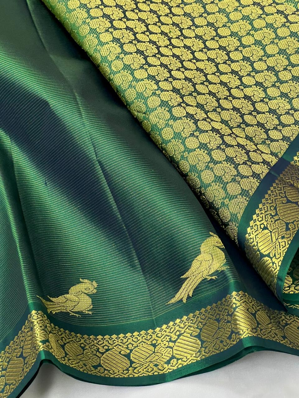 Classic Peacock Green 2gm Zari Elegance Kanchipuram Handloom Silk Saree SS25250