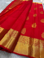 Load image into Gallery viewer, Classic Scarlet Red Bridal Elegance Kanchipuram Handloom Silk Saree SS26085
