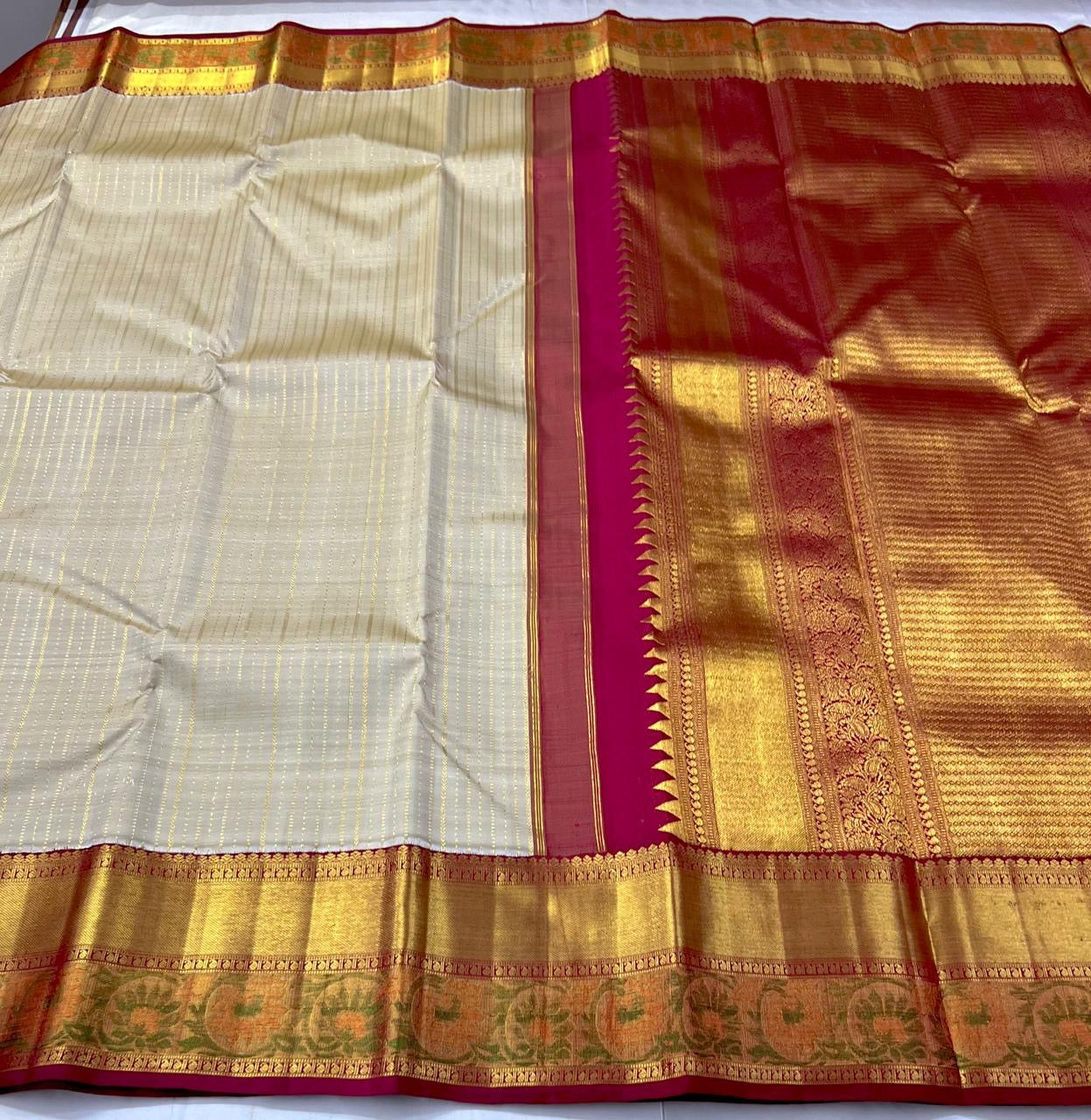 Classic Beige & Berry Pink 2gm Zari Kanchipuram Handloom Silk Saree SS25725