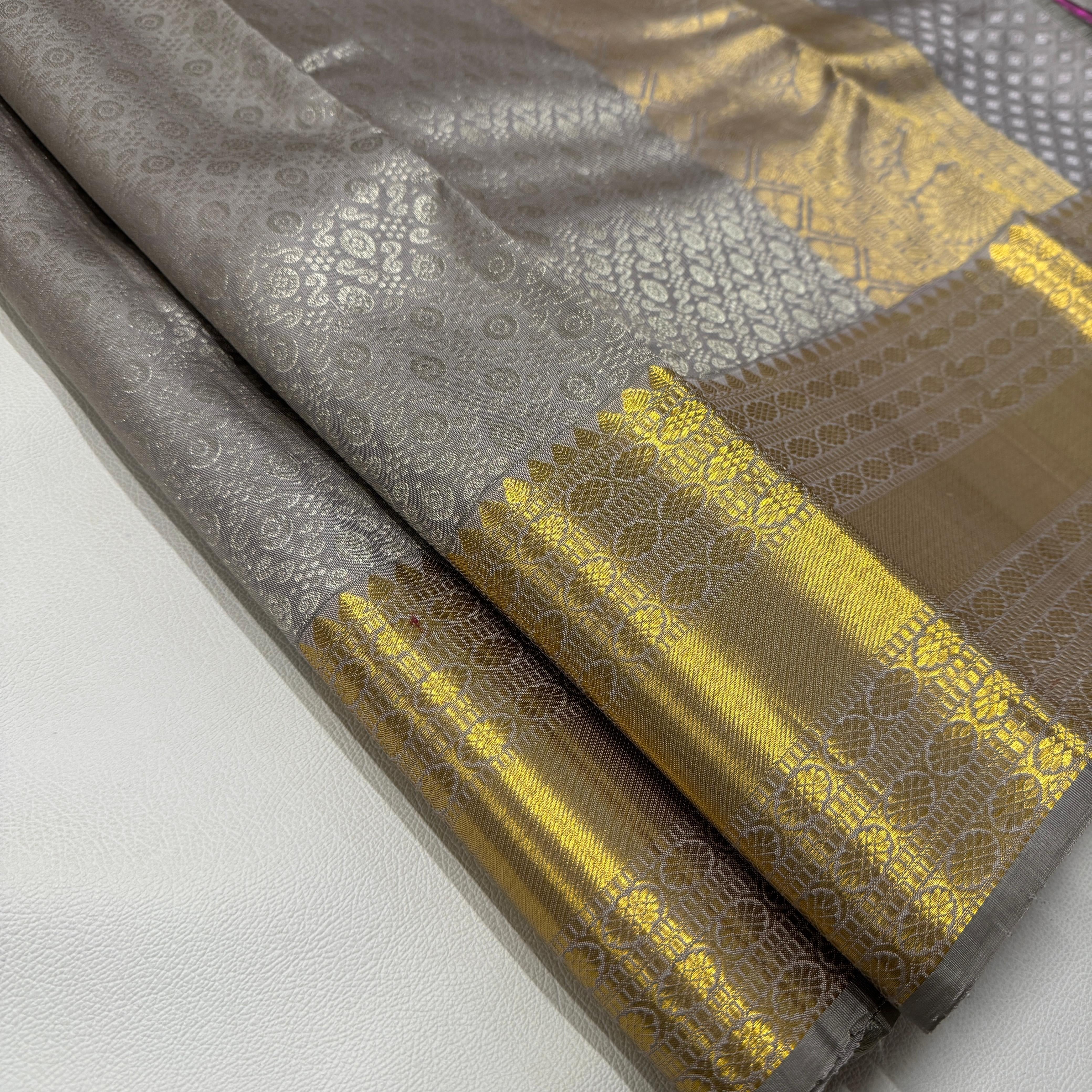 Classic Pastel Grey Korvai Zari 1gm Zari Bridal Elegance Kanchipuram Handloom Silk Saree SS26059