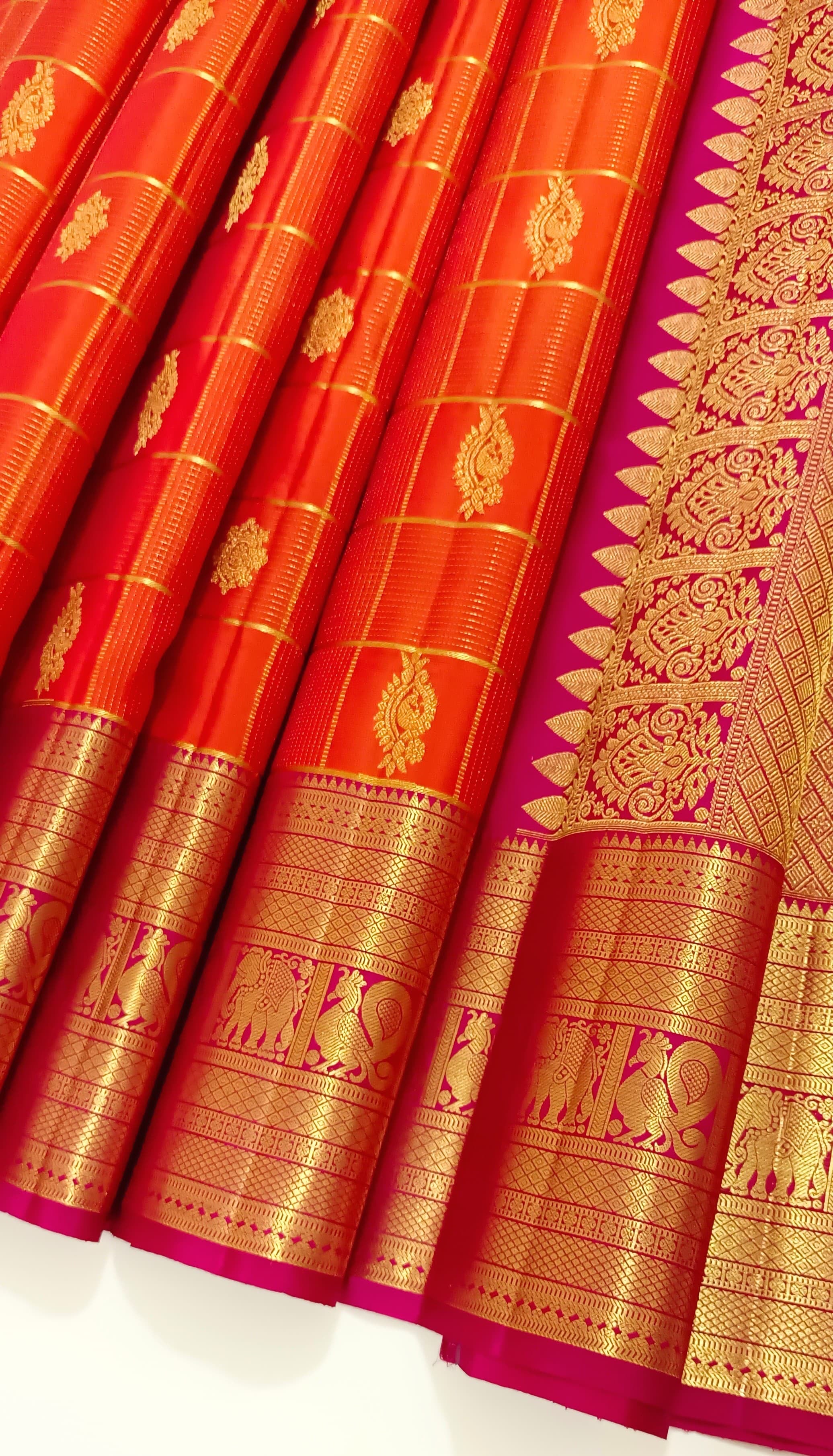 Classic Orange & Rani Pink 2gm Zari Vaira Oosi Elegance Kanchipuram Handloom Silk Saree SS25268