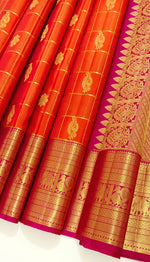 Load image into Gallery viewer, Classic Orange &amp; Rani Pink 2gm Zari Vaira Oosi Elegance Kanchipuram Handloom Silk Saree SS25268
