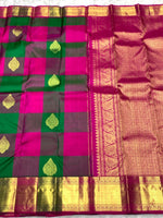 Load image into Gallery viewer, Classic Deep Pink &amp; Green 2gm Zari Kanchipuram Handloom Silk Saree SS25815
