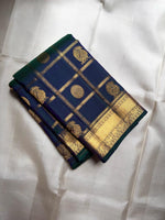 Load image into Gallery viewer, Classic Peacock Green Bridal Elegance Kanchipuram Handloom Silk Saree SS27865
