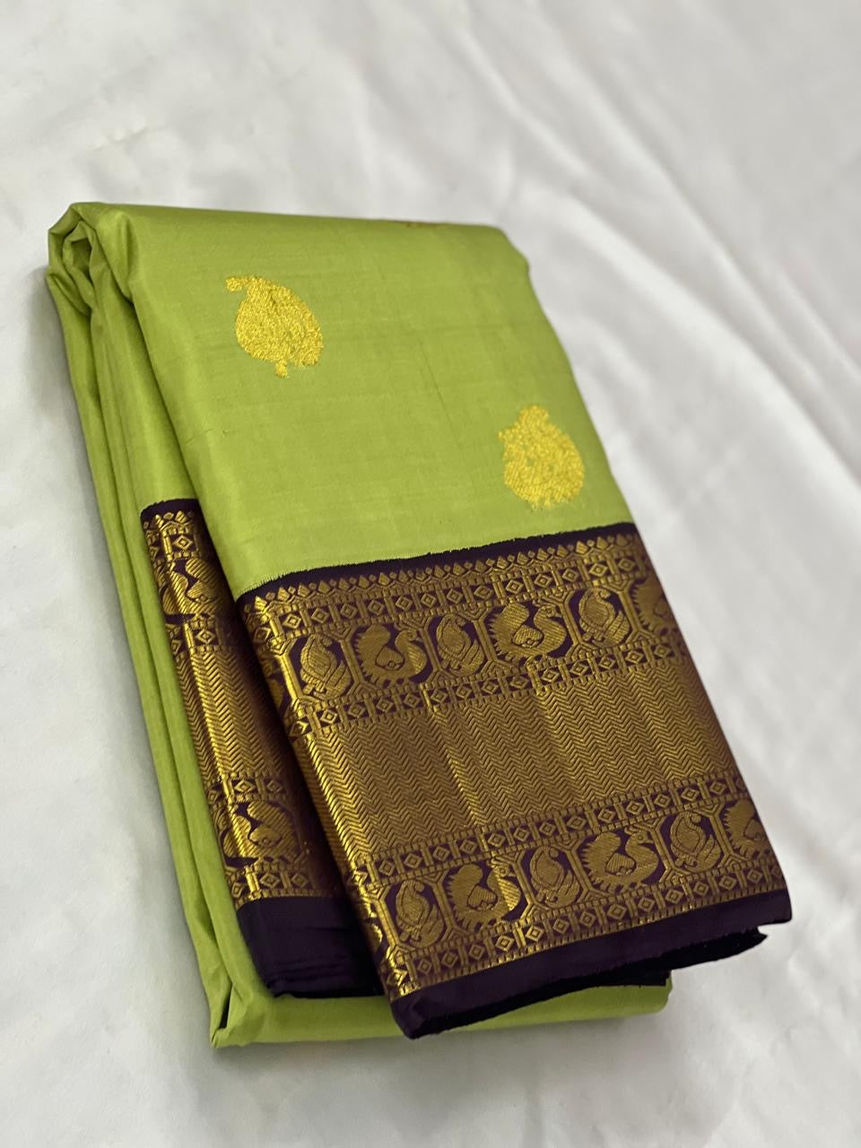 Classic Lime Green & Plum 2gm Zari Bridal Elegance Kanchipuram Handloom Silk Saree SS23932