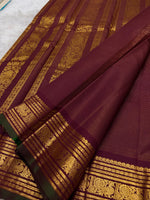 Load image into Gallery viewer, Classic Berry Plum Elegance Kanchipuram Handloom Silk Saree SS27597
