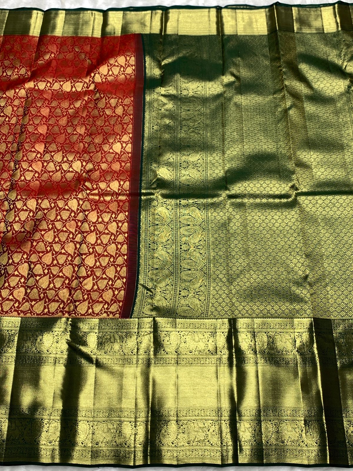 Classic Cherry Red & Deep Green 2gm Zari Bridal Elegance Kanchipuram Handloom Silk Saree SS25357