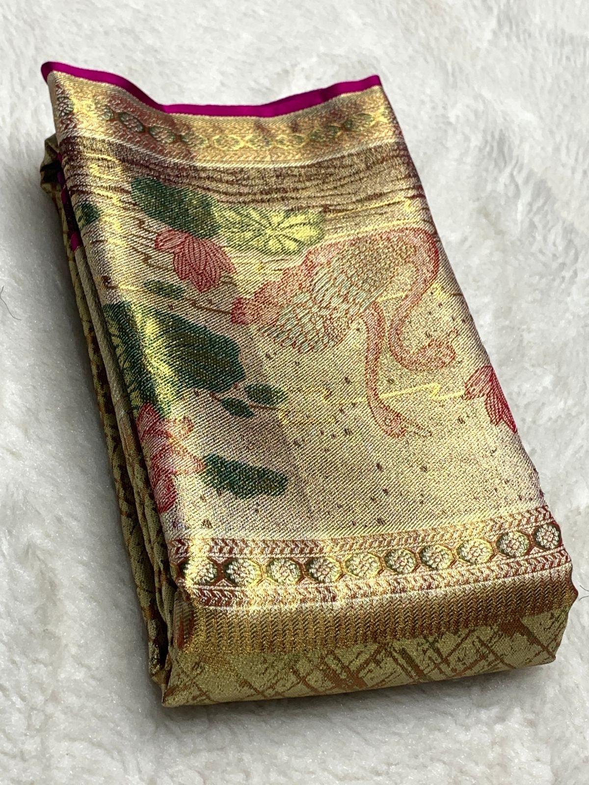 Classic Gold 2gm Zari Bridal Elegance Kanchipuram Handloom Silk Saree SS25366