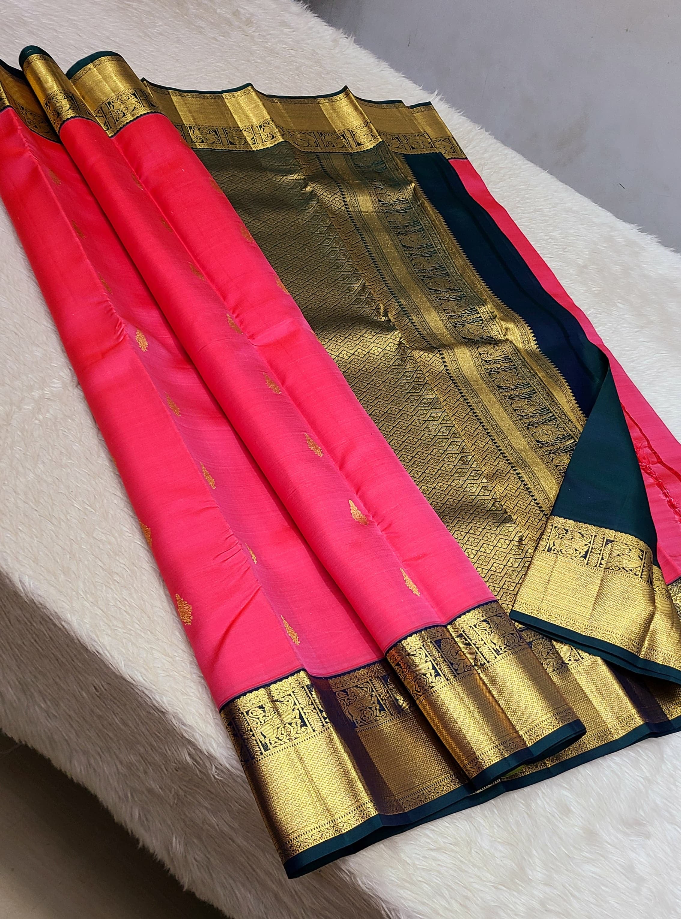 Classic Hot Pink & Pine Green 2gm Zari Kanchipuram Handloom Silk Saree SS26377