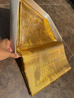 Load image into Gallery viewer, Classic Gold Bridal Elegance Kanchipuram Handloom Silk Saree SS26873
