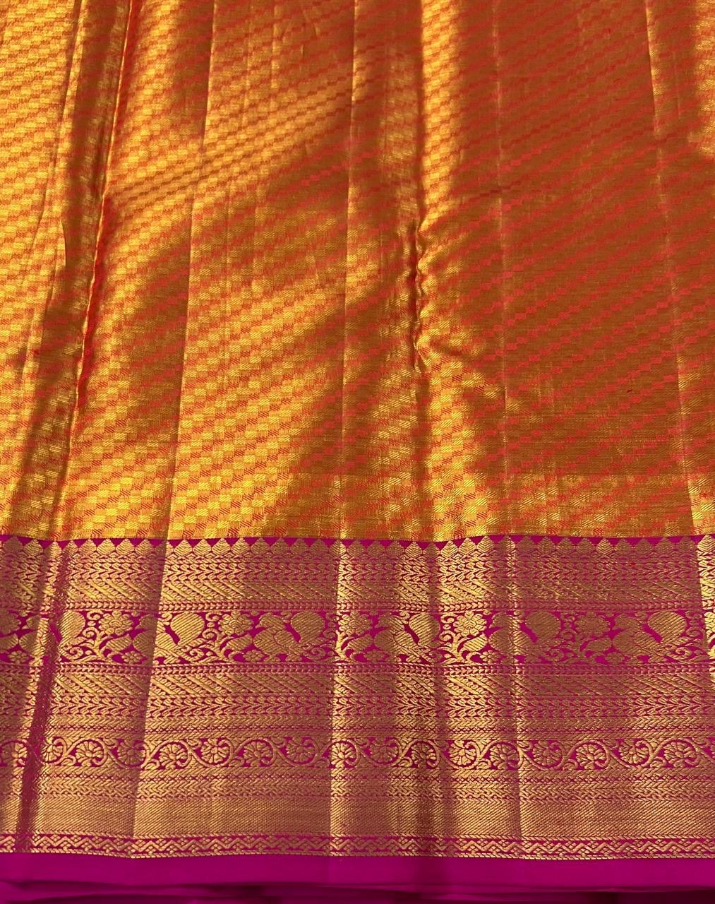 Classic Golden Cream & Dark Pink 2gm Zari Kanchipuram Handloom Silk Saree SS25842