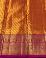 Load image into Gallery viewer, Classic Golden Cream &amp; Dark Pink 2gm Zari Kanchipuram Handloom Silk Saree SS25842
