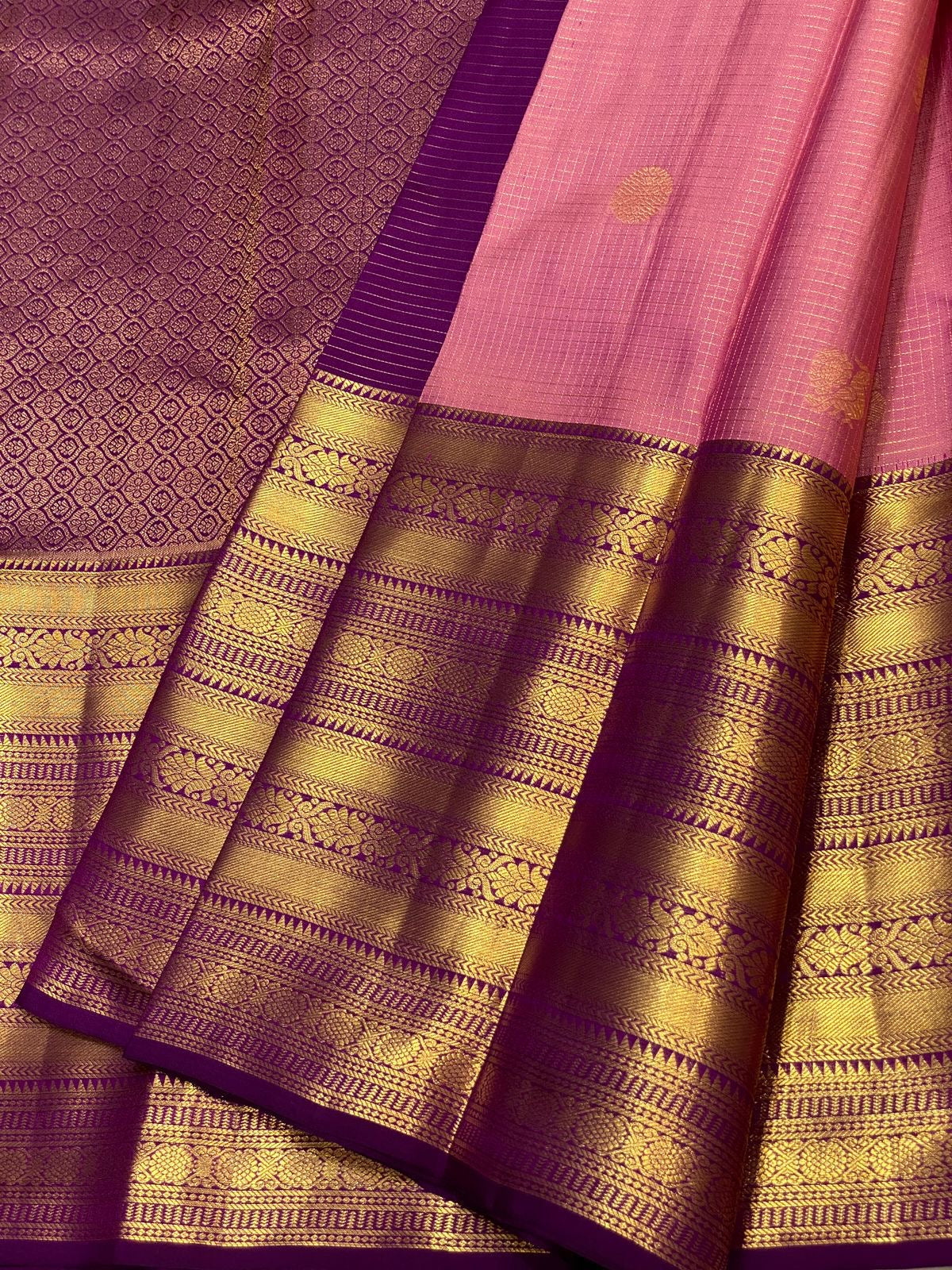Classic Creamy Pink & Berry Plum 2gm Zari Vaira Oosi Checks Kanchipuram Handloom Silk Saree SS25899