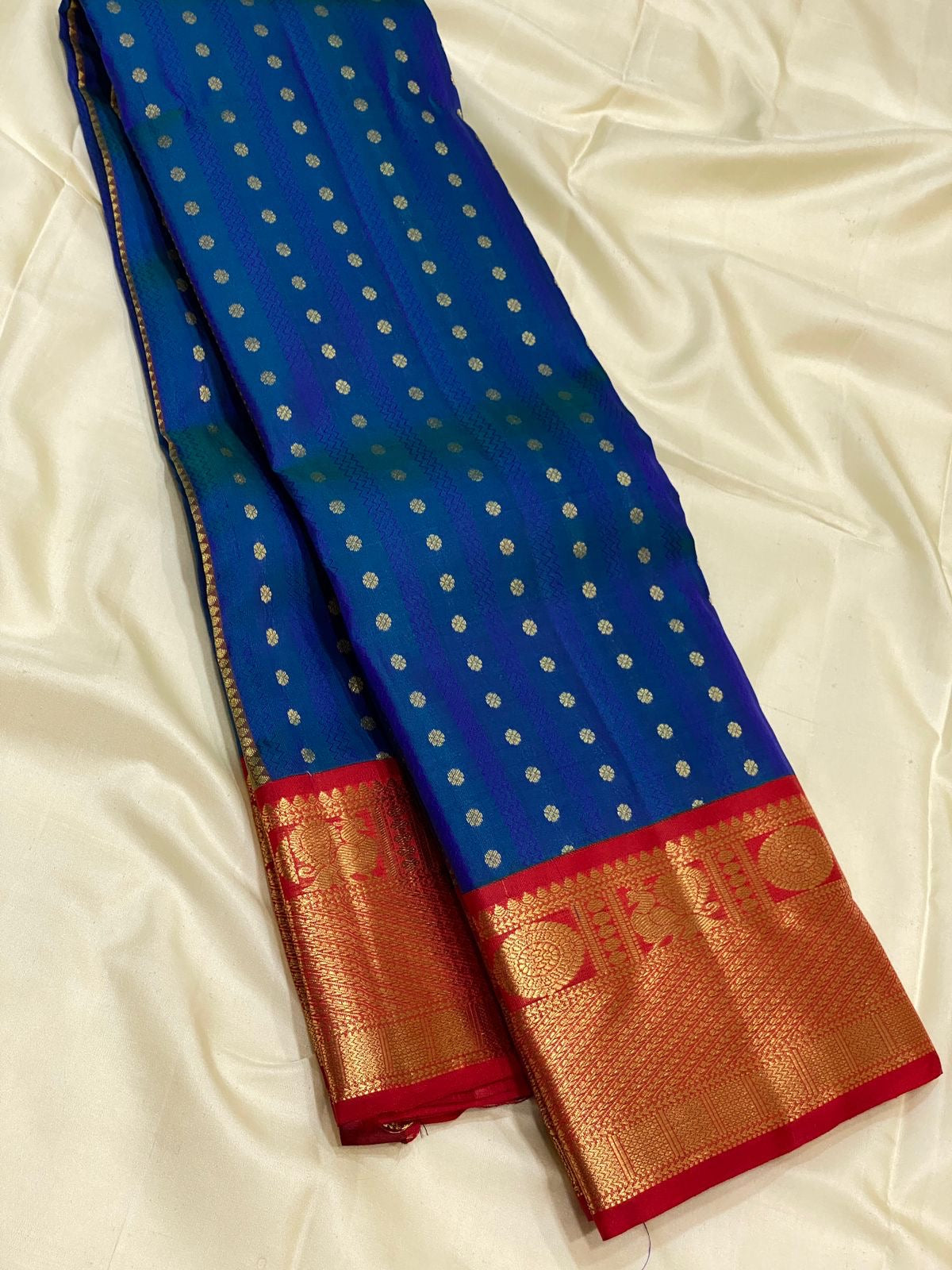 Classic Blue & Red Elegance Kanchipuram Silk Saree SS24209